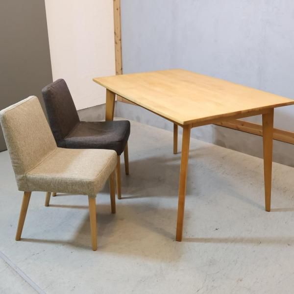 MOMO natural(モモナチュラル)のSTICK COVER CHAIR です