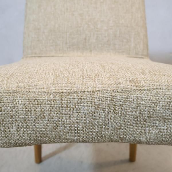 MOMO natural(モモナチュラル)のSTICK COVER CHAIR です。コンパクトな