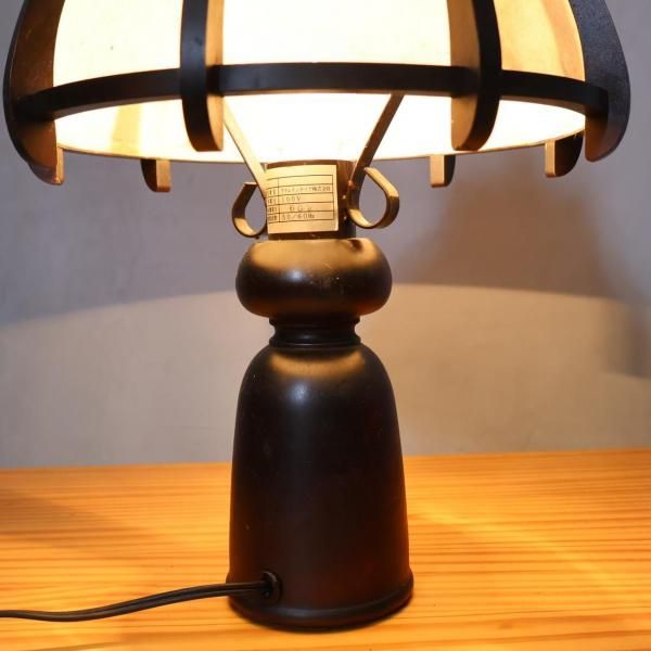 北海道民芸家具(HOKUMIN)の良質な樺材を使用したテーブルランプです