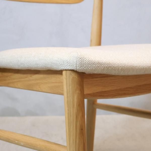 unico アーム付きダイニングチェア unico(ウニコ)のNEAL(ニール)シリーズのダイニングチェア 2脚