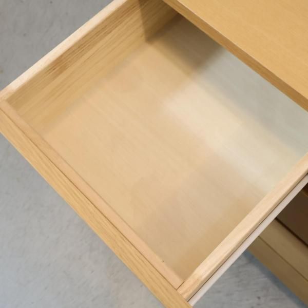 人気の無印良品(MUJI)のオーク材を使用したチェスト・4段ワイド