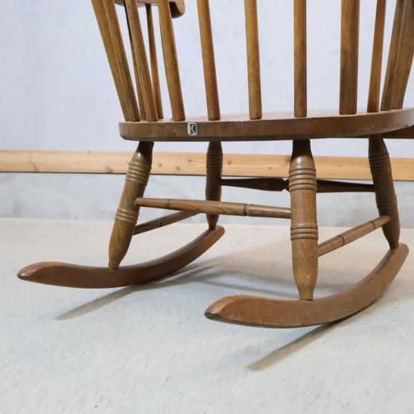 キツツキマークで親しまれている飛騨産業の穂高シリーズの