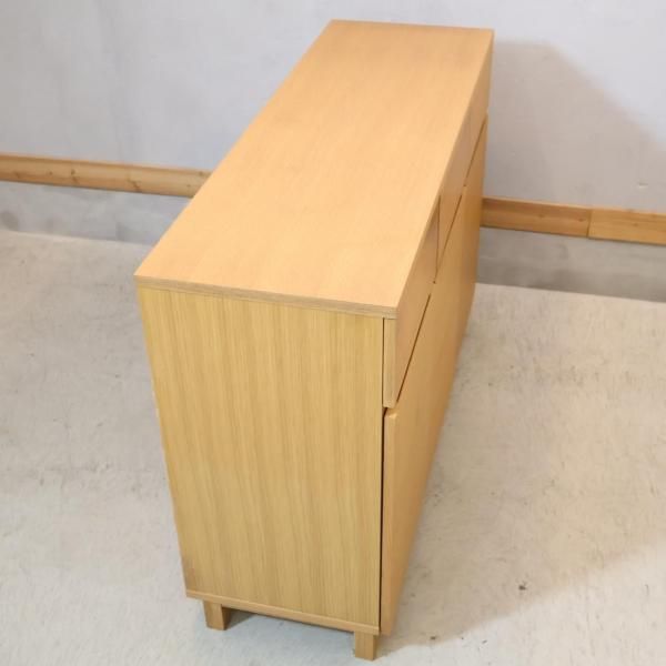 人気の無印良品(MUJI)のオーク材 キャビネット大・木製扉