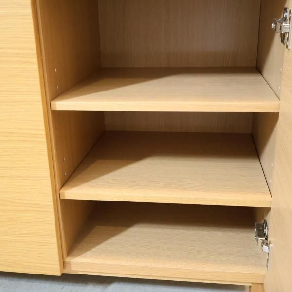 人気の無印良品(MUJI)のオーク材 キャビネット大・木製扉