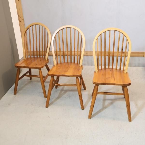 木の質感が魅力のウィンザーチェア です。カントリースタイルの