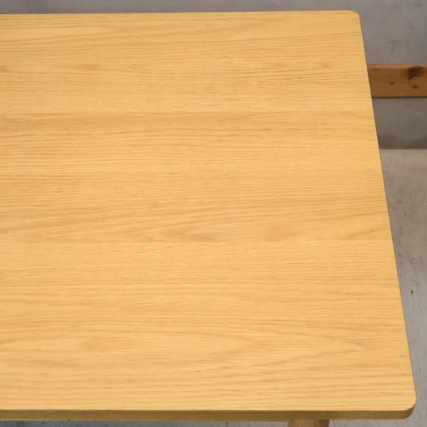 人気のunico(ウニコ)よりCRAFF(クラフ)シリーズ のダイニング