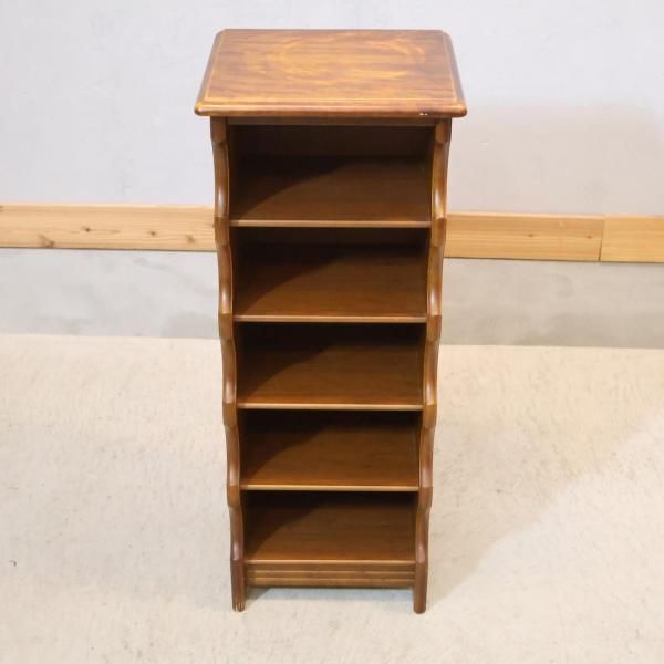 コロニアル収納ラック Karimoku(カリモク家具)のCOLONIAL(コロニアル)シリーズの