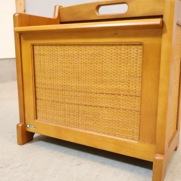꧁カリモク家具 karimoku꧂オールドカリモクマガジンラック 籐 ラタン 国内老舗家具メーカーkarimoku(カリモク家具)のマガジンラック