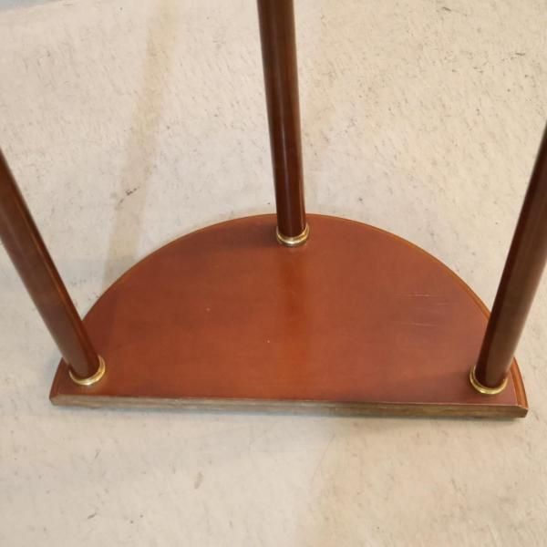 ヨーロピアンアンティーク調のコンソールテーブルです。ハーフ