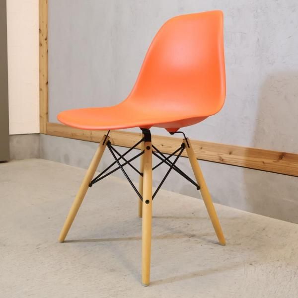 ハーマンミラー社製イームズ　サイドシェルチェア　オレンジ　エッフェルベース ハーマンミラー / Herman Miller サイドシェルチェア FRP
