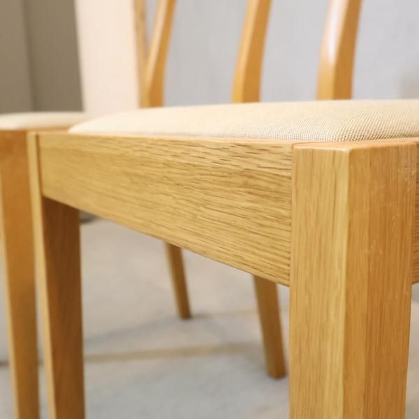 無印良品 オーク無垢材 チェア2脚 人気の無印良品(MUJI)のオーク無垢材を使用したダイニング