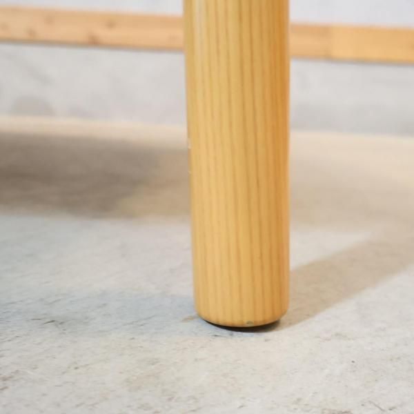 人気の無印良品(MUJI)のタモ材 正方形こたつテーブルです。木の