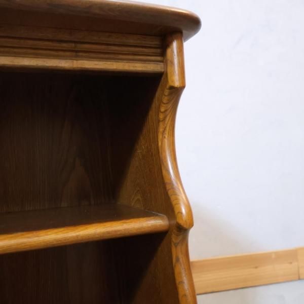 Karimoku(カリモク家具)のCOLONIAL(コロニアル)シリーズ 電話台