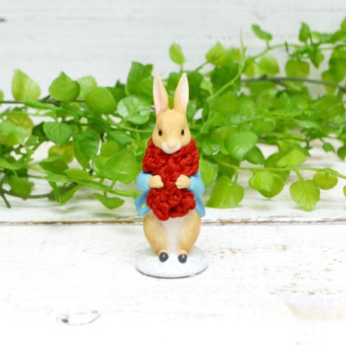 ピーターラビット フィギュア（Peter Rabbit in a Festive Scarf）A30179