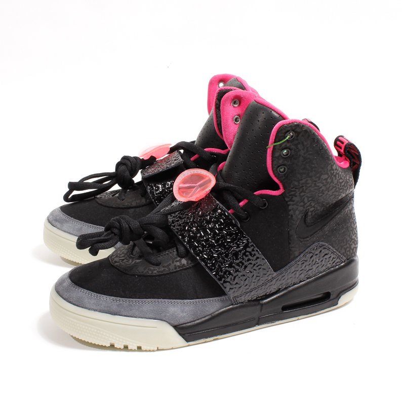 NIKE AIR YEEZY 1BLINK - NEWEST OFFICIAL ONLINE STORE