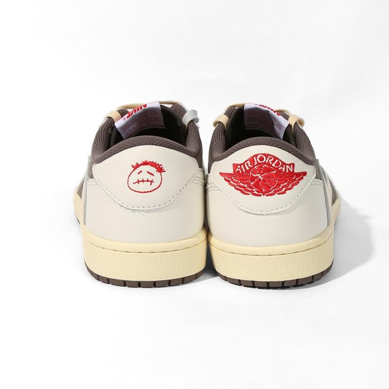 NIKE リバーススウォッシュ トラヴィス・スコット × エアジョーダン1の新作