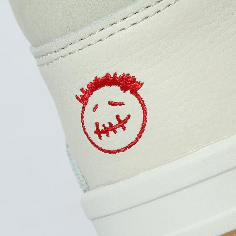 【入手困難!!】ナイキ ✈︎刺繍 travis Scott着用 センターロゴ 限定価格】NIKE 90s XL センターロゴ刺繍 パーカー travis Scott