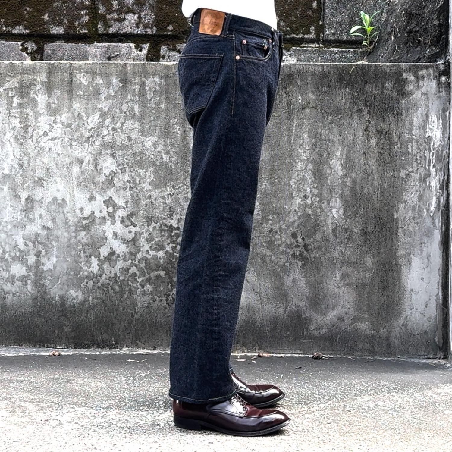 【The Mannei】 Ventura mid-rise split-hemジーンズ Z1975 ストレート ミッドライズ フルレングスジーンズ