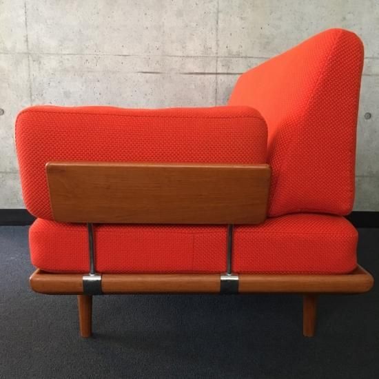 Peter Hvidt & Orla Molgaard-Nielsen ソファ Minerva two seater sofa” designed by Peter Hvidt & Orla