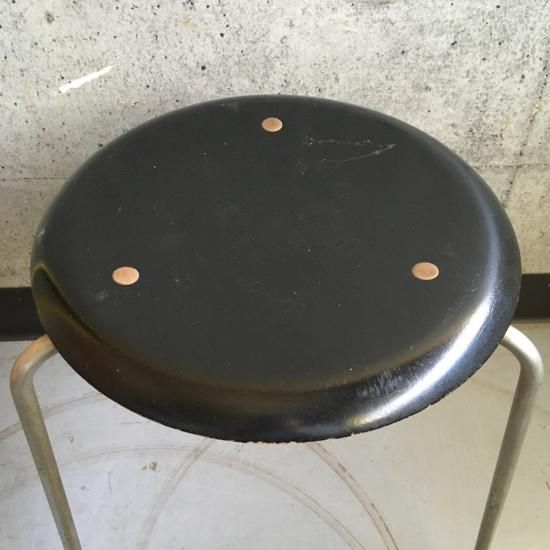 Arne Jacobsen 『 Dot stool B 』designed for Fritz Hansen