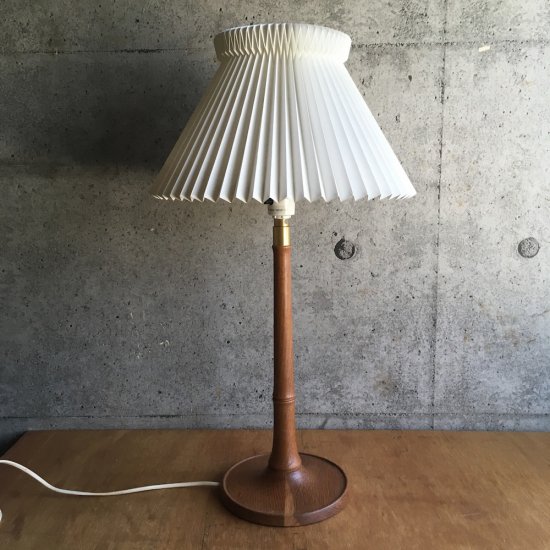 Table Lamp “Model 327” designed by Esben Klint for Le Klint - 北欧家具 hisagu