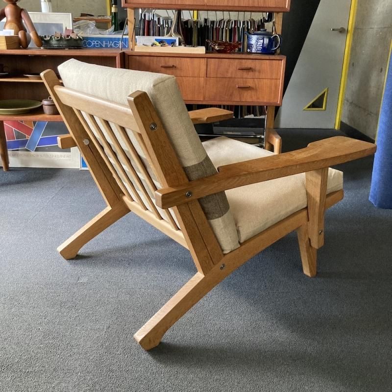 Hans J. Wegner, Easy Chair『GE-370』 Oak, GETAMA, Denmark Hans J. Wegner, Easy Chair『GE-370』 Oak, GETAMA, Denmark