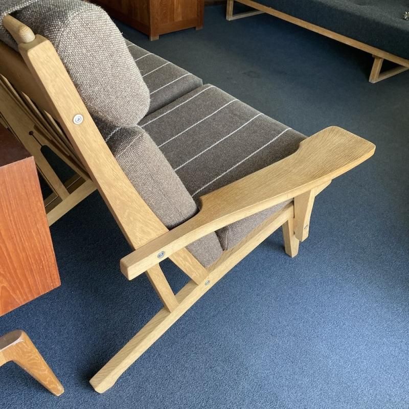 Hans J. Wegner, 3-Seater Sofa『GE-375』 Oak, GETAMA, Denmark Hans J. Wegner, 3-Seater Sofa『GE-375』 Oak, GETAMA, Denmark