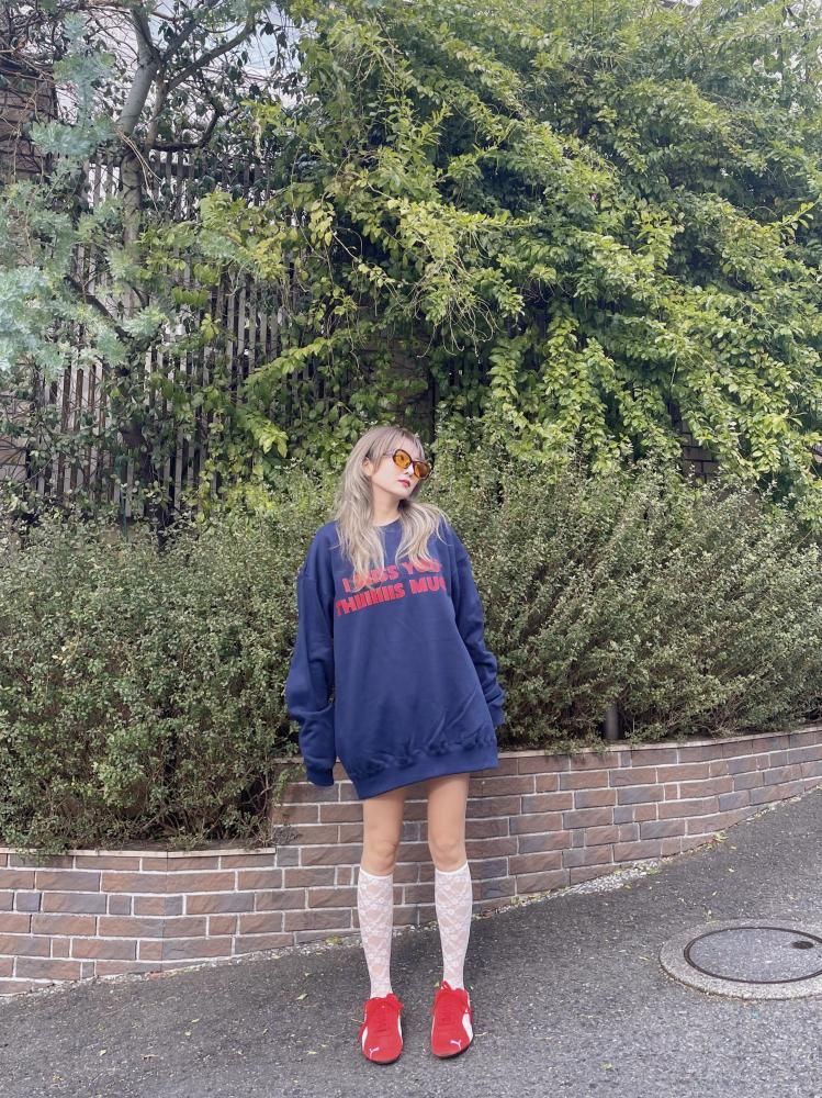 I MISS YOU THIIIIIIIS MUCH 
OVERSIZED SWEATSHIRTS