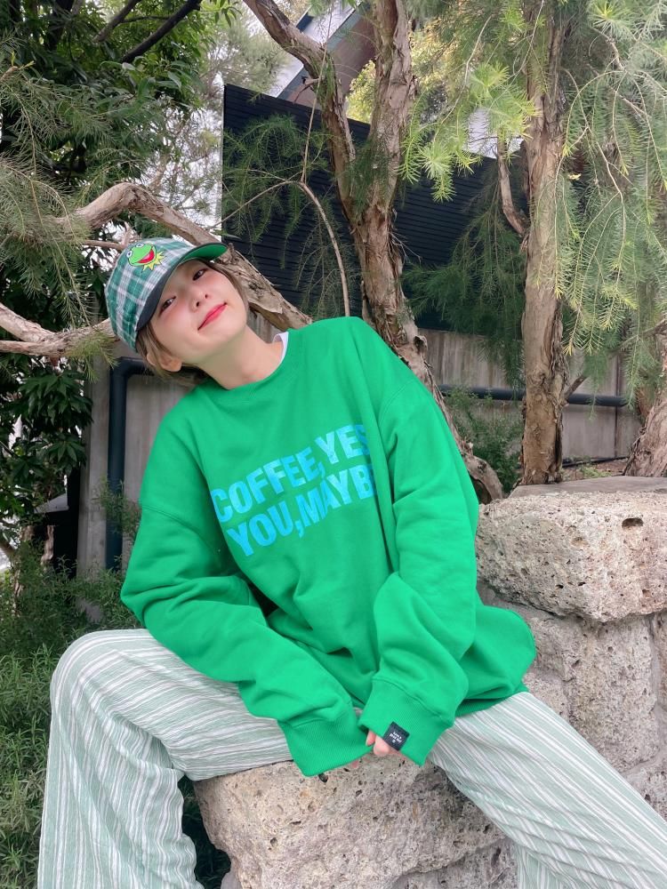 COFFEE,YES.YOU,MAYBE.
OVERSIZED SWEATSHIRT
