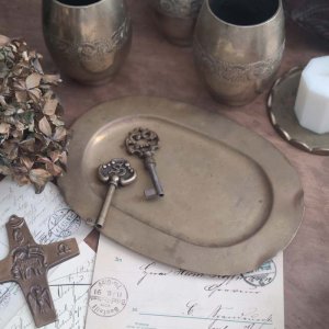 イタリア蚤の市・ブロカント・真鍮ブラス・トレイ・ディスプレイプレート・古道具