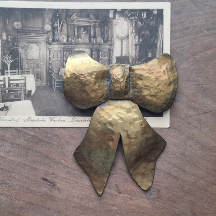 イタリア蚤の市・ブロカント・リボンブローチ・金属・古道具 サブイメージ