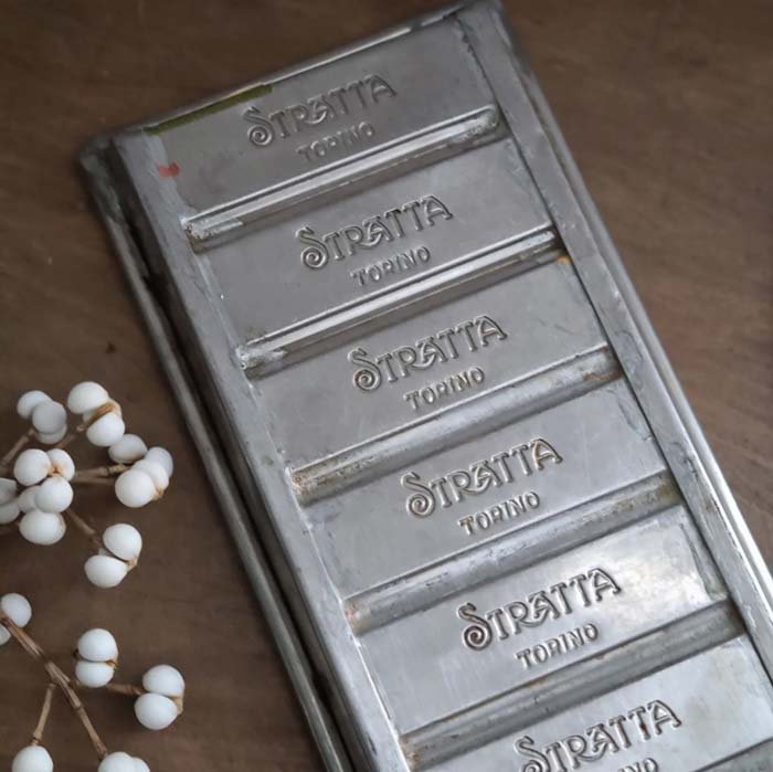 イタリア蚤の市・ブロカント・STRATTAストラッタ・チョコレート型・金属・古道具 サブイメージ