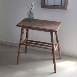 木製サイドテーブル・ウッドテーブル