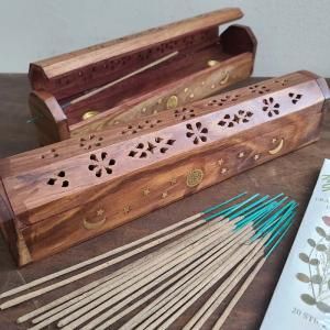 れもん 古家具 小引出 お賽銭箱】小物入れ付き小型（寺社模様）水抜き穴あり