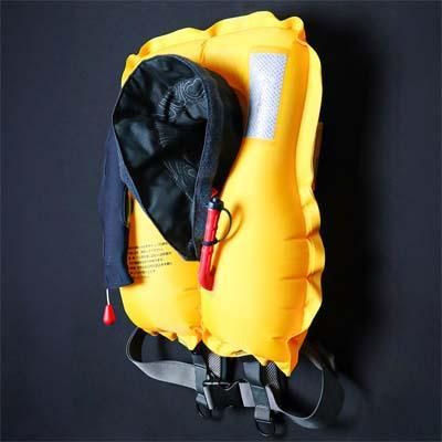 セール) ブルーストーム 自動膨脹 肩掛け式 ライフジャケット