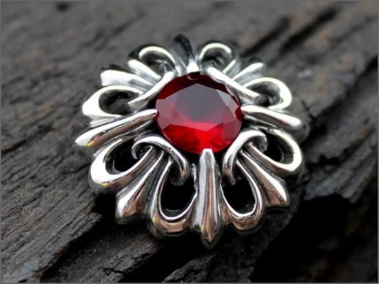 24K 24金　蝶 赤いジルコニア 指輪 足金999刻印入り 24K 24金 蝶 赤いジルコニア 指輪 足金999刻印入り