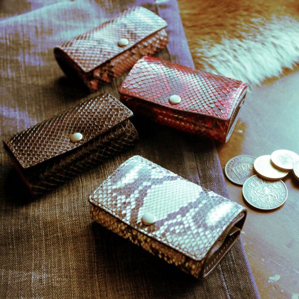 小さい財布・蛇革パイソンレザー/スモールウォレット/コンパクト財布