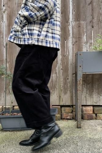 H.UNIT “Corduroy crownsize trousers” - Tribeca H.UNIT “Corduroy crownsize trousers” - Tribeca