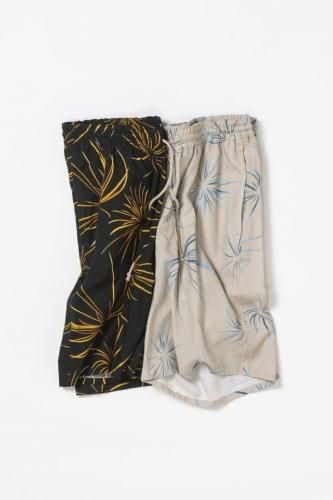 超人気ブティック EASY ROOM “FIREWORKS ANACHRONORM SHORTS” Tribeca - パンツ