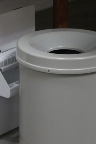 “Waste Basket Safe”の商品画像