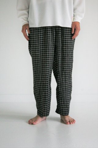 ANACHRONORM “ROOM WIDE EASY PANTS”