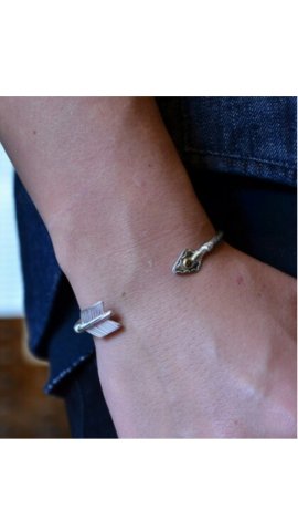 Nasngwam  Sunshine Studio ARROW BANGLE