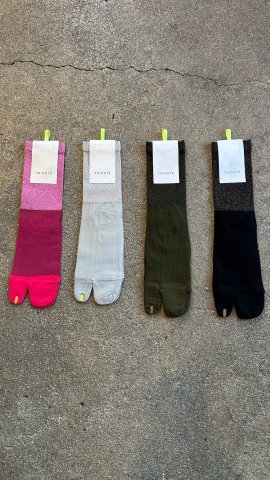 TRICOTE COLOUR TABI SOCKS