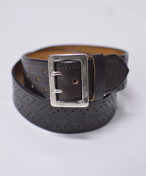 <img class='new_mark_img1' src='https://img.shop-pro.jp/img/new/icons14.gif' style='border:none;display:inline;margin:0px;padding:0px;width:auto;' />RAGTIME PUNCHING LEATHER DOUBLE PRONG GARRISON BELT 40mm