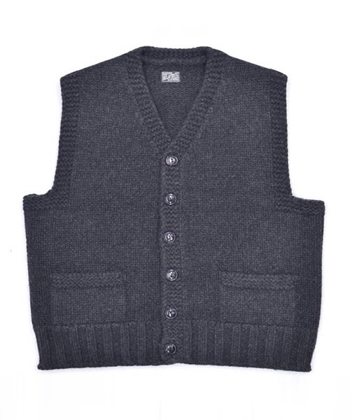 <img class='new_mark_img1' src='https://img.shop-pro.jp/img/new/icons14.gif' style='border:none;display:inline;margin:0px;padding:0px;width:auto;' />RAGTIME　BUTTON FRONT KNIT VEST