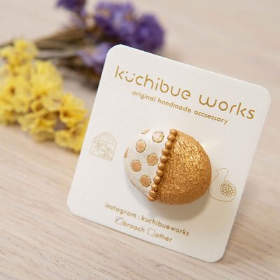 ★kuchibueworks 配色カラーが可愛い陶器ブローチ