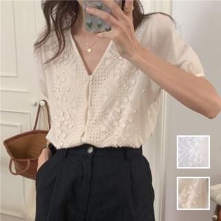 韓国 ファッション トップス ブラウス シャツ 春 夏 カジュアル PTXL398  立体フラワー パンチングレース フェミニン オルチャン シンプル 定番 セレカジ