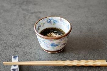 益子焼　糠白釉青掛流蕎麦猪口 Amazon.co.jp: 益子焼 糠白釉青掛流蕎麦猪口 : ホーム＆キッチン