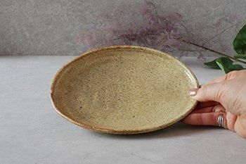 庄司理恵｜オーバル皿｜小｜わら灰｜黒｜深皿｜楽しいうつわ｜作家の