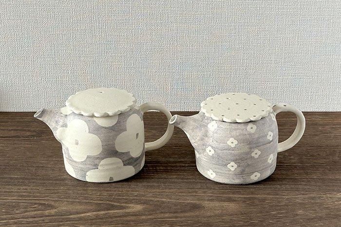 前田祥子　ひつじのてしごと　おまとめ8点 前田祥子（ひつじのてしごと） フリーカップ／ホワイト×グレー花